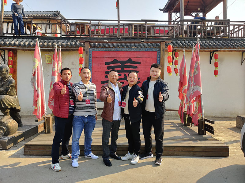 潤東方環(huán)??照{(diào)團隊出游 潤東方環(huán)??照{(diào)團隊出游